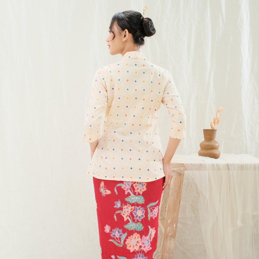 Kebaya Jumputan Batik Lengan 7/8 Meradelima Katun Cokelat Cream