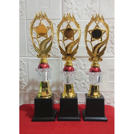 Piala kristal set (isi 3pcs)