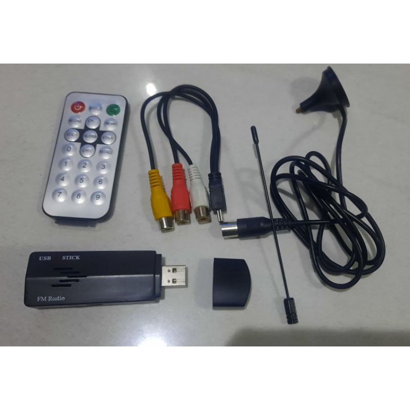 USB Stick TV Tuner Gadmei 380 Converter AV To VGA Laptop PC Komputer