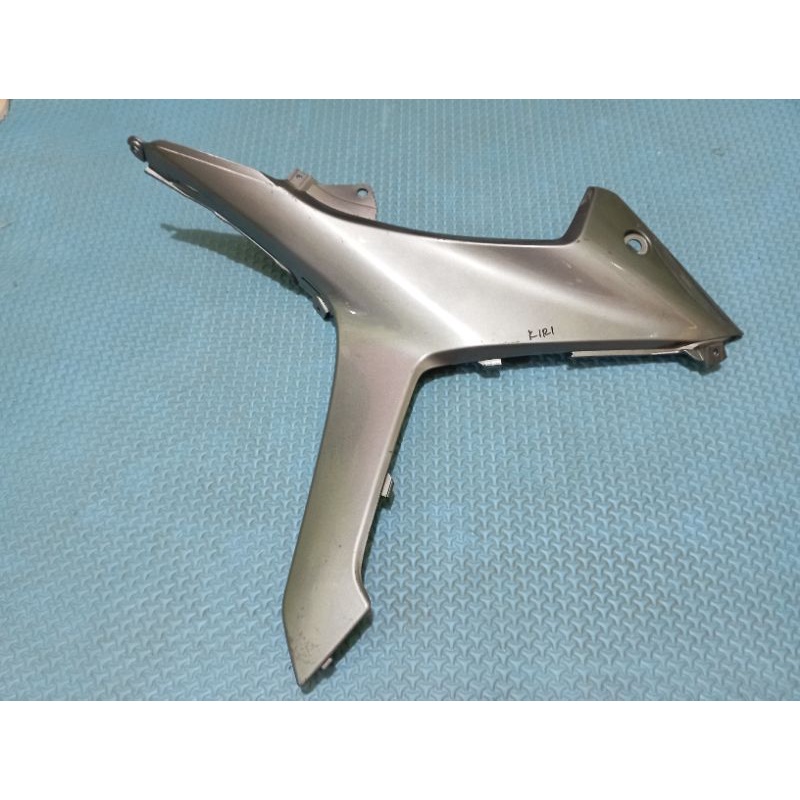 COVER L CENTER SIDE SAMBUNGAN SAYAP LUAR KIRI REVO VIT F1 INJEKSI KO3