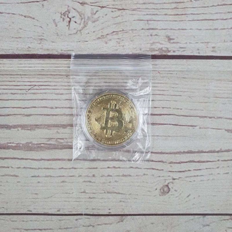 Gold Plated Bitcoin Miniatur Mainan Pajangan Koin Crypto Kado Hadiah