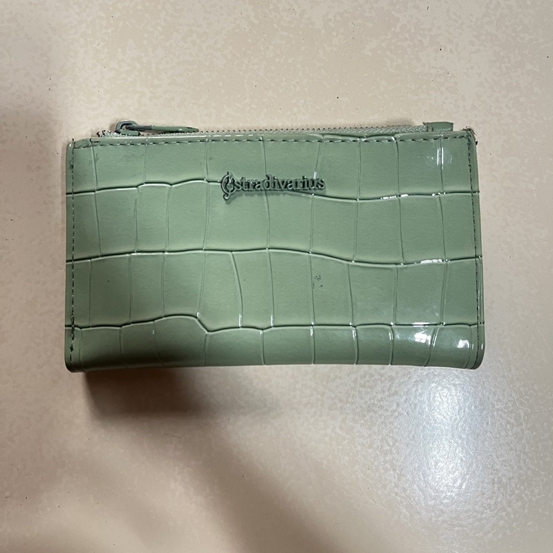 preloved dompet stradivarius croco green
