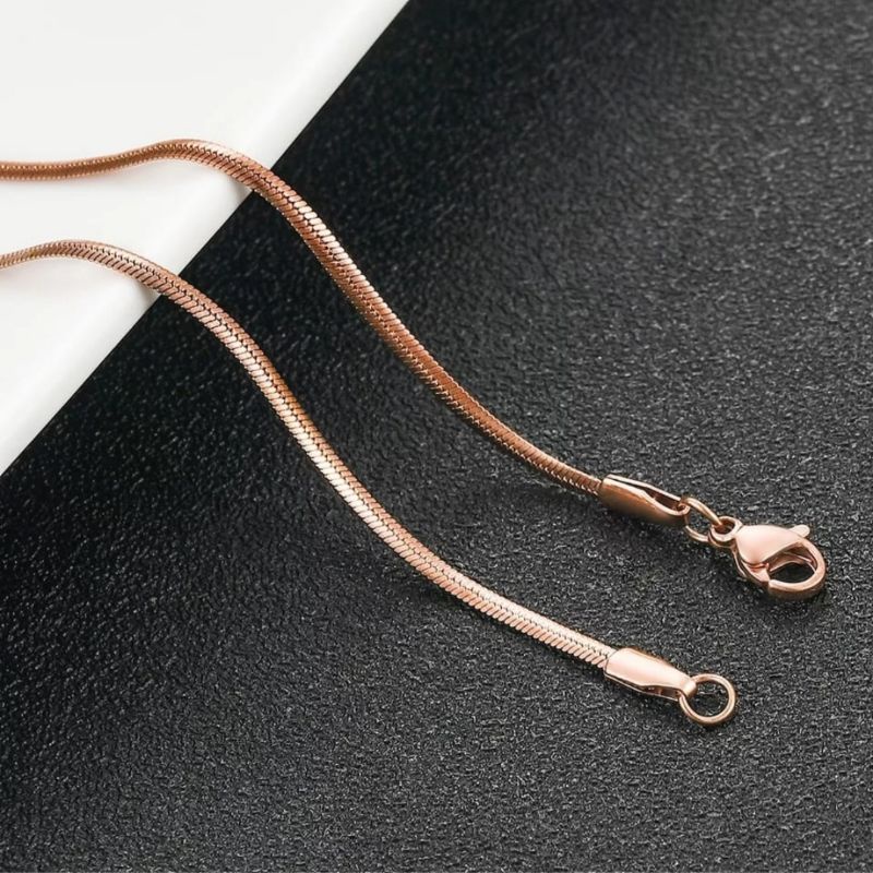 Kalung Titanium Model Gepeng Warna RoseGold Terbaru Pria dan Wanita