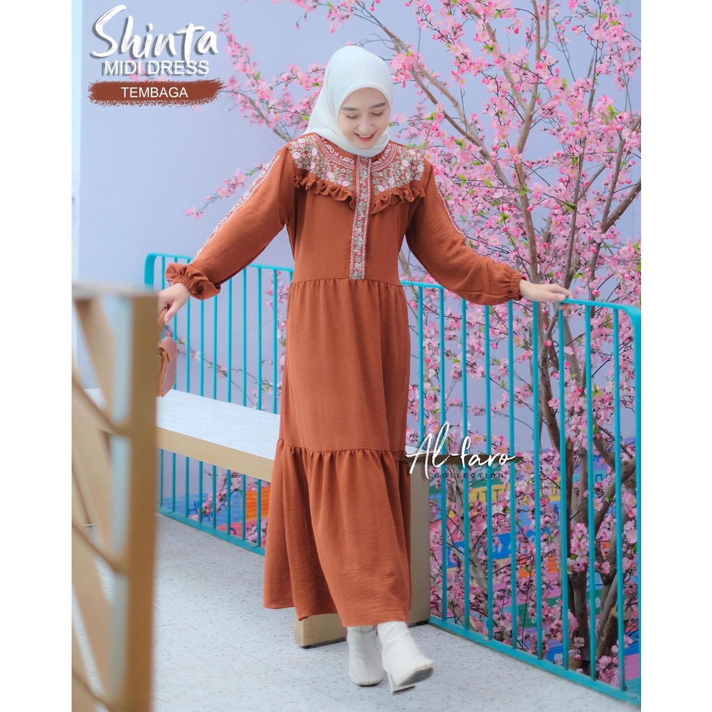 Midi Dress Cringkel bordir shinta ori alfaro best model remaja wanita masa kini ootd putih hitam
