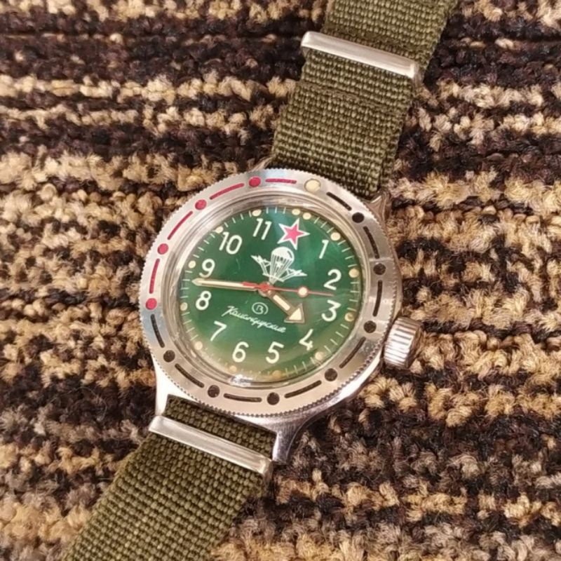 VOSTOK / BOCTOC KOMANDIRSKIE MILITARY WATCH