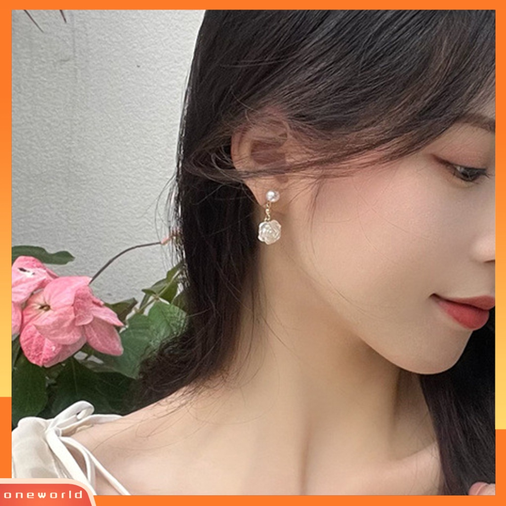 [WONE] 1pasang Anting Wanita Bentuk Camelia Desain Mutiara Imitasi Pertunjukan Pesona Unik Alloy Gaya Bunga Mini Elegan All-Match Drop Earrings Untuk Pacaran