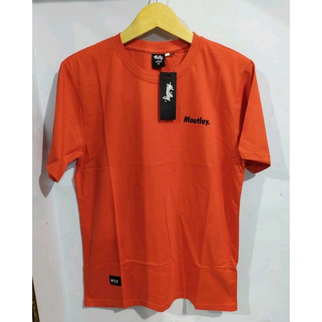 Moutley kaos pria