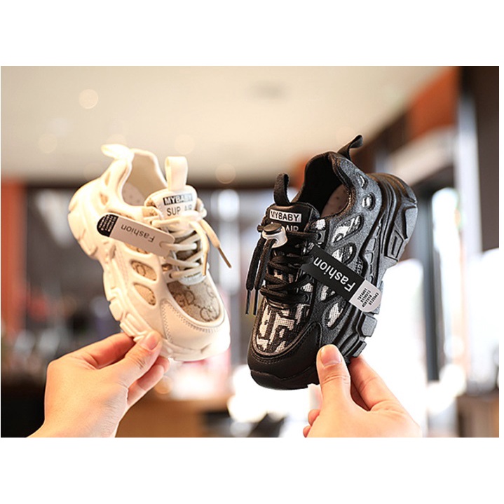 sepatu anak IMPORT laki dan perempuan import size 21-36/ sepatu dior anak sepatu jalan IMPORT RINGAN NYAMAN