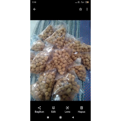 

kacang telur rasa manis 1500,-