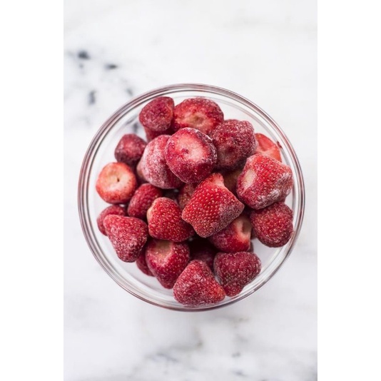 

strawberry frozen premium 1kg/frozen strawberry utuh (buah strawberry utuh yang di bekukan)
