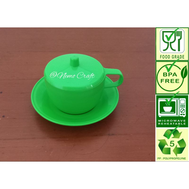 1 set cangkir + tutup + piring tatakan HoyaPlast