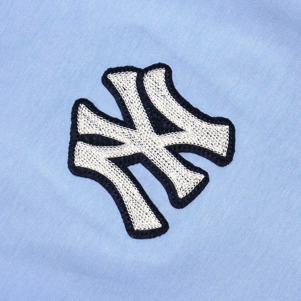 M7B NY Yankees Back Monogram Logo T-Shirt Light Blue