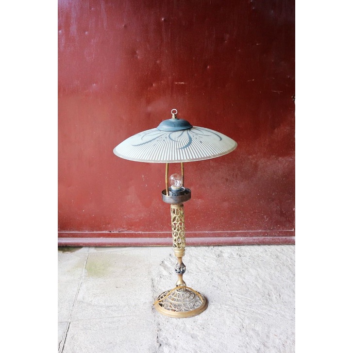 Lampu Sudut Tiang Kuningan/Lampu Hias/Lampu Ruang Tamu