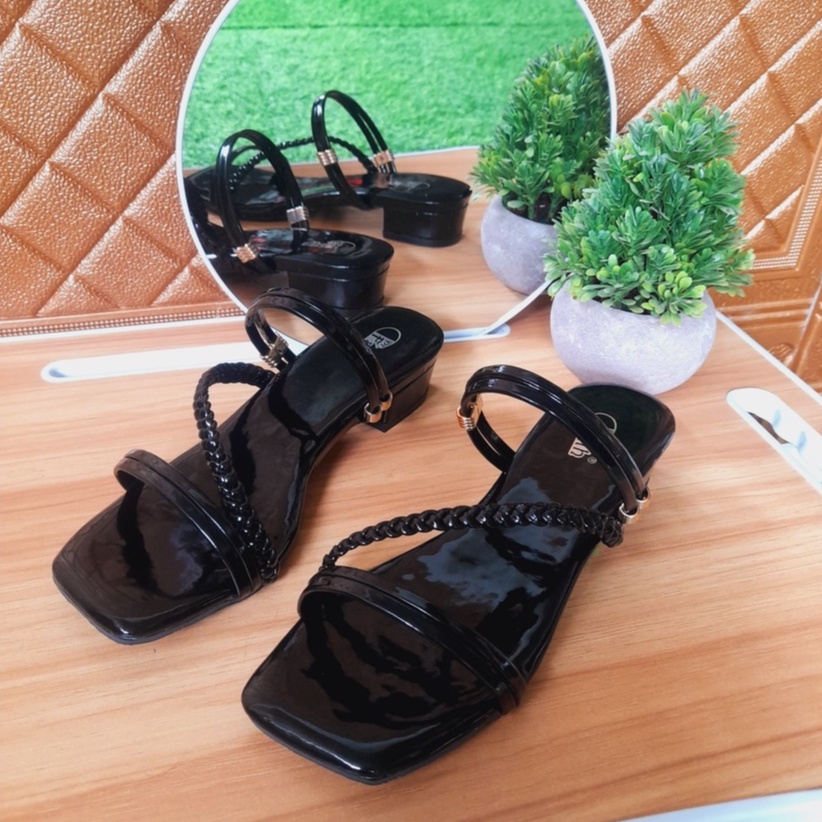 Sandal heels 3 cm wanita tali kepang / Heel wanita strap tali kepang