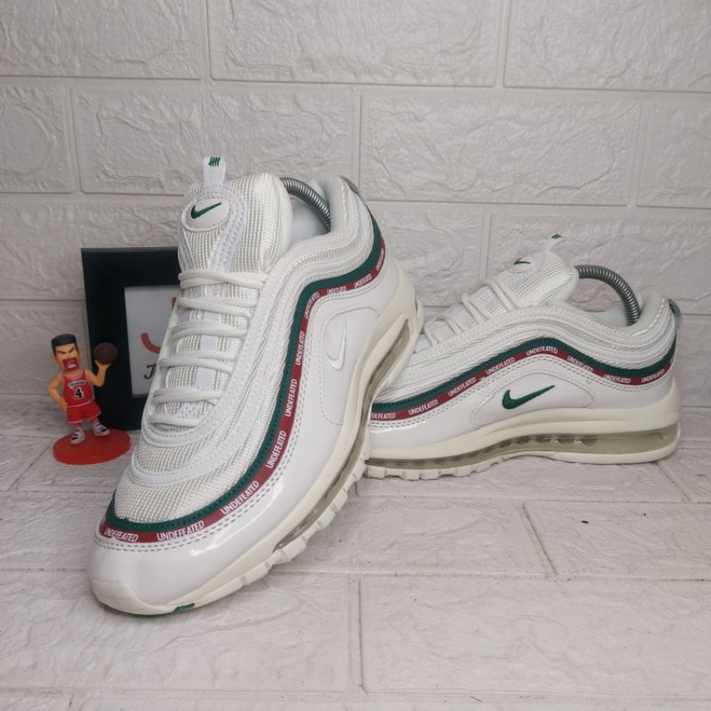 Sepatu Nike Air Max 97 Undefeated White Size 40 In Sole 25cm Made in Vietnam Warna Putih