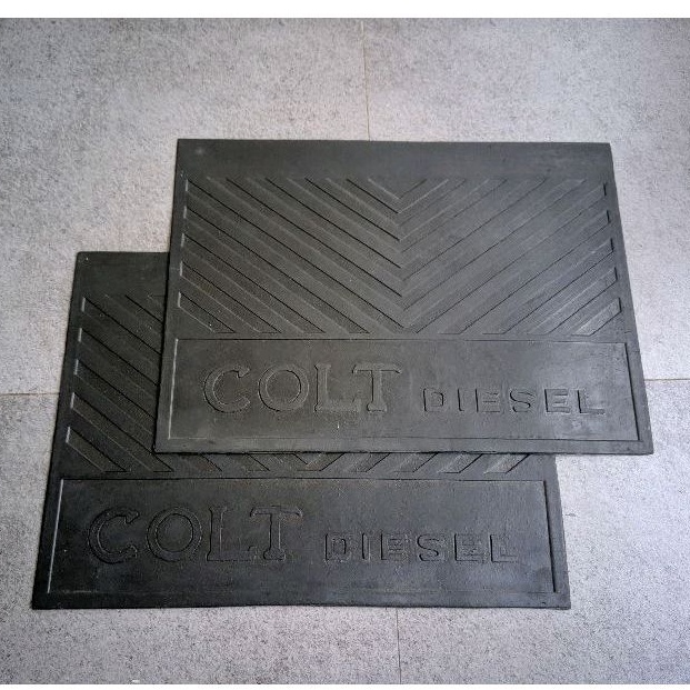 Karpet lumpur roda Colt Diesel polos bahan Rubber karet lentur depan belakang Colt disel