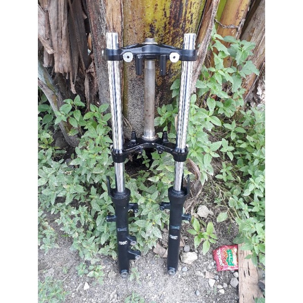 shock shockreaker segitiga T as bottom suzuki satriafu fi satria fu 150 injeksi satriaf150 original
