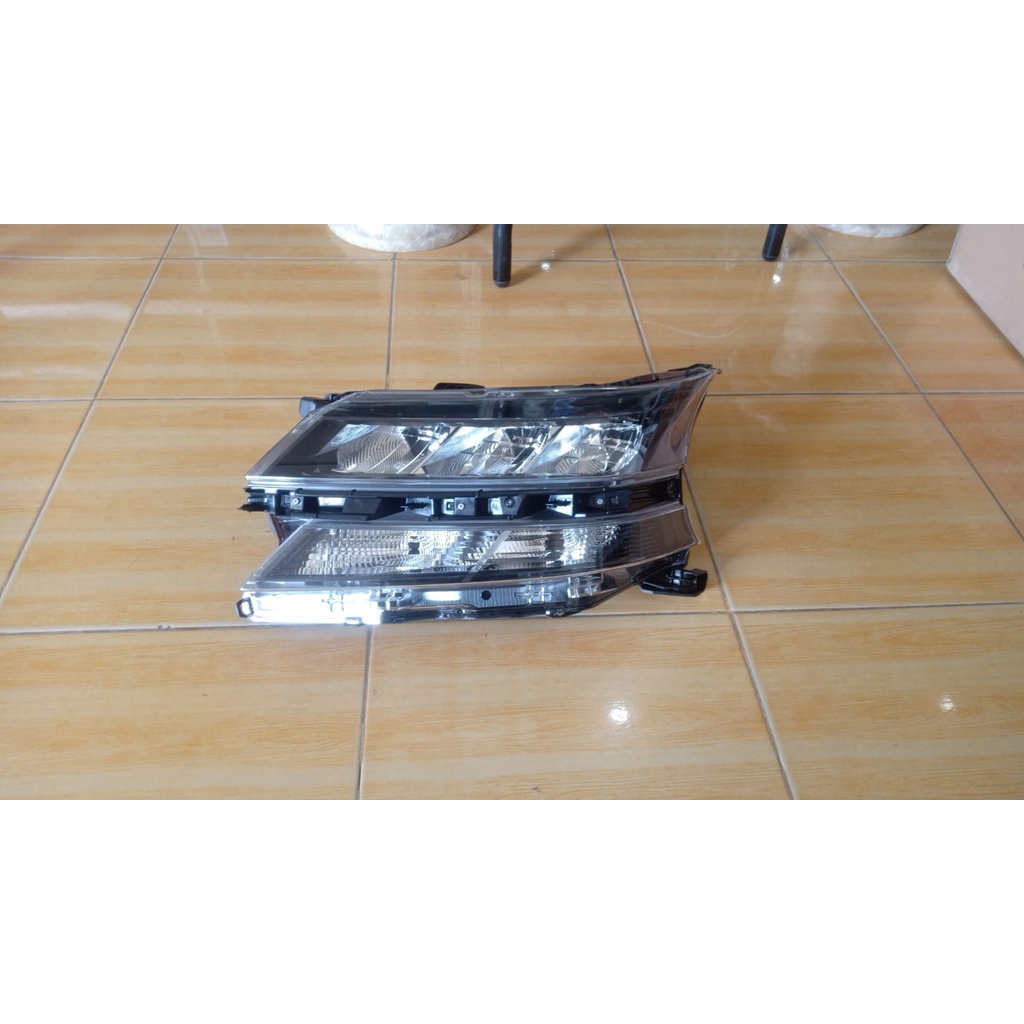 Head Lamp Lampu Besar Avanza / Xenia 2019 ORI