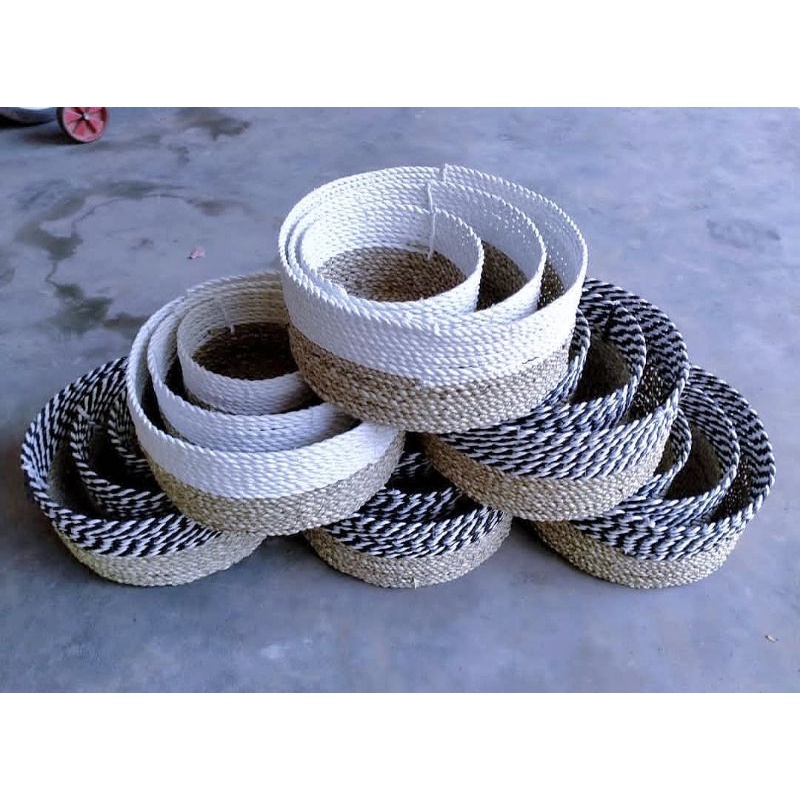 Nampan Lepek Anyaman Seagrass / Tempat Aqua Gelas Toples Set Isi  3