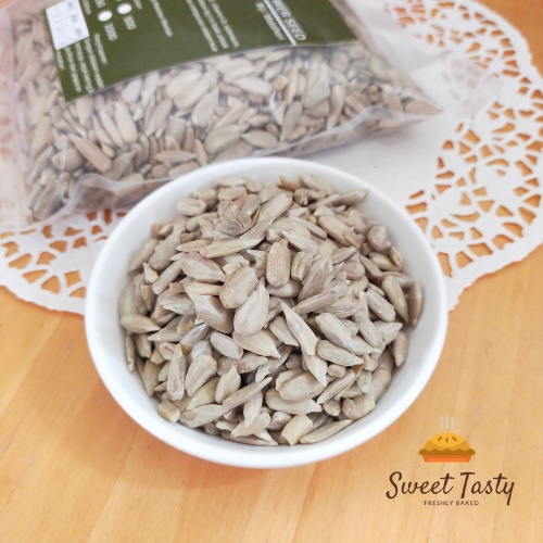 

Sunflower Seed MENTAH / biji matahari kupas MENTAH/ kuaci kupas