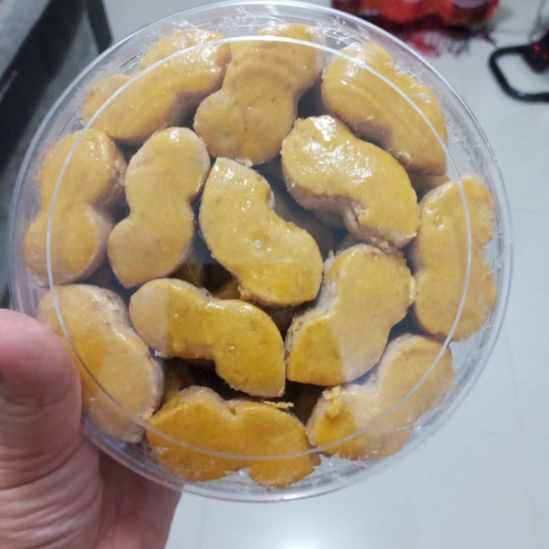 

Kue Kacang