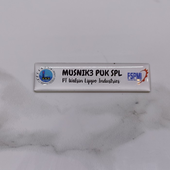 

paling diminati] Pin Akrilik /Pin Name Tag Custom