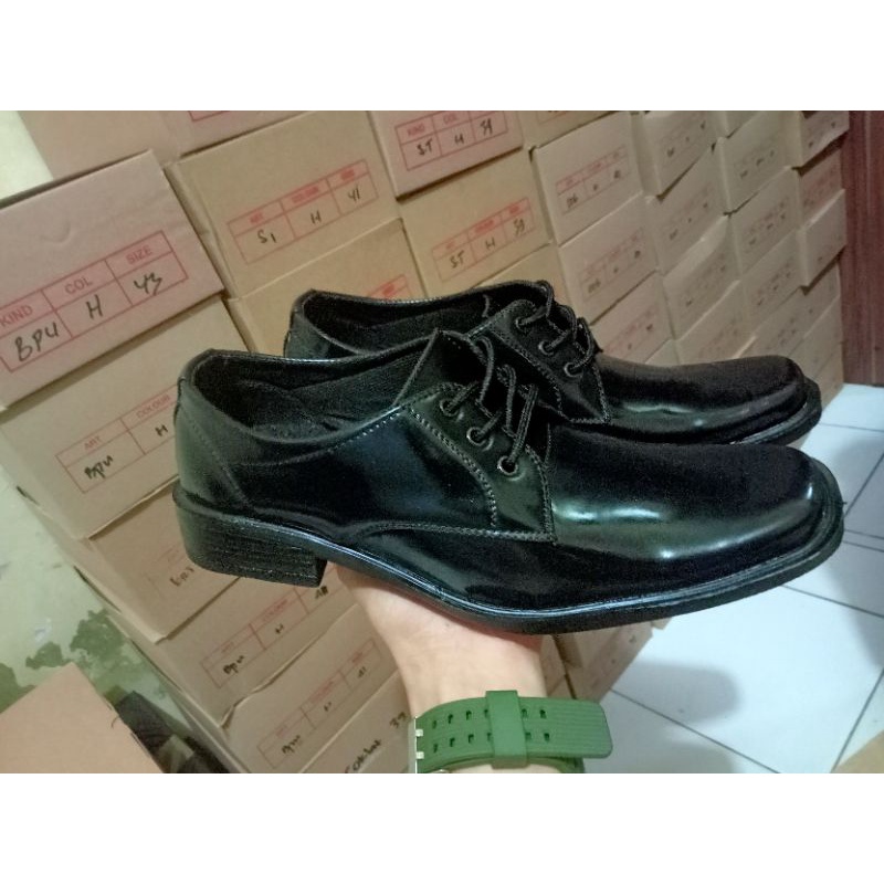 Sepatu pantofel pria Sepatu Pantofel formal sepatu pantovel warna hitam
