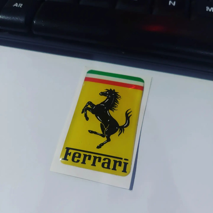 

Sticker Timbul Resin Ferrari Sport Car Logo Stiker Lentur 3D Kecil