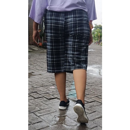 celana pendek kulot rahayu kotak kotak besar jumbo oversize unisex