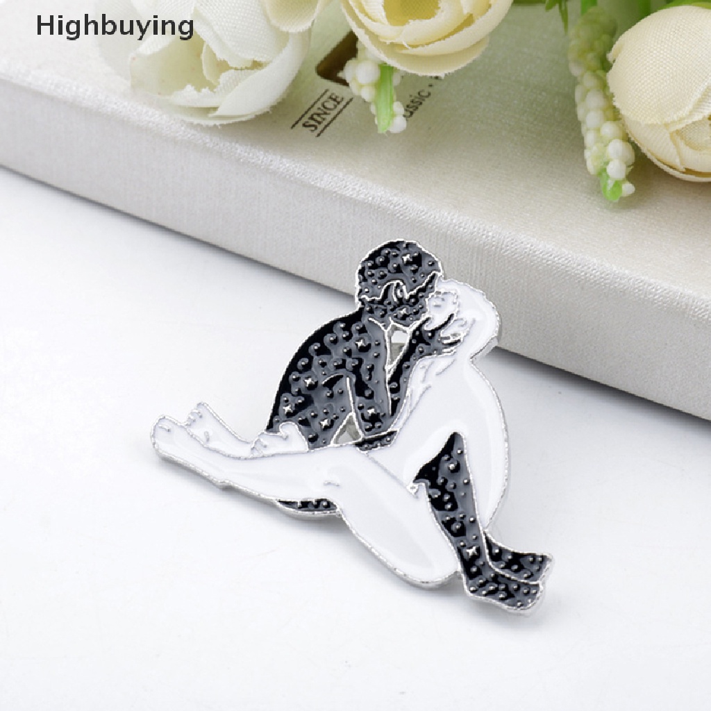 Hbid Enamel Man and Man Hugging Kissing Pins Hitam Putih Merangkul Gairah Bros Lencana Perhiasan Hadiah Glory