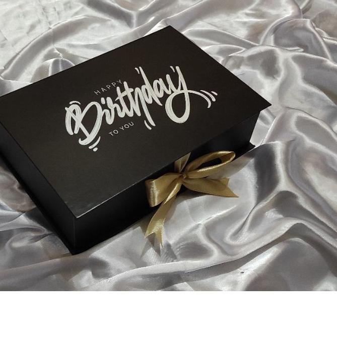 

Kirim Langsung ✤ Box Birthday Hamper / Box gif UlangTahun Size P:26cm L:17cm T:7cm^^