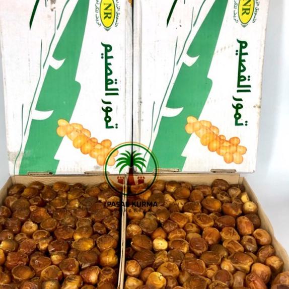 

(S(41♫♪) Grosir NEW!! Kurma Sukari Basah 1dus(3kg) AlQassim / Kurma Sukary Raja Lembut Fresh proses cepat
