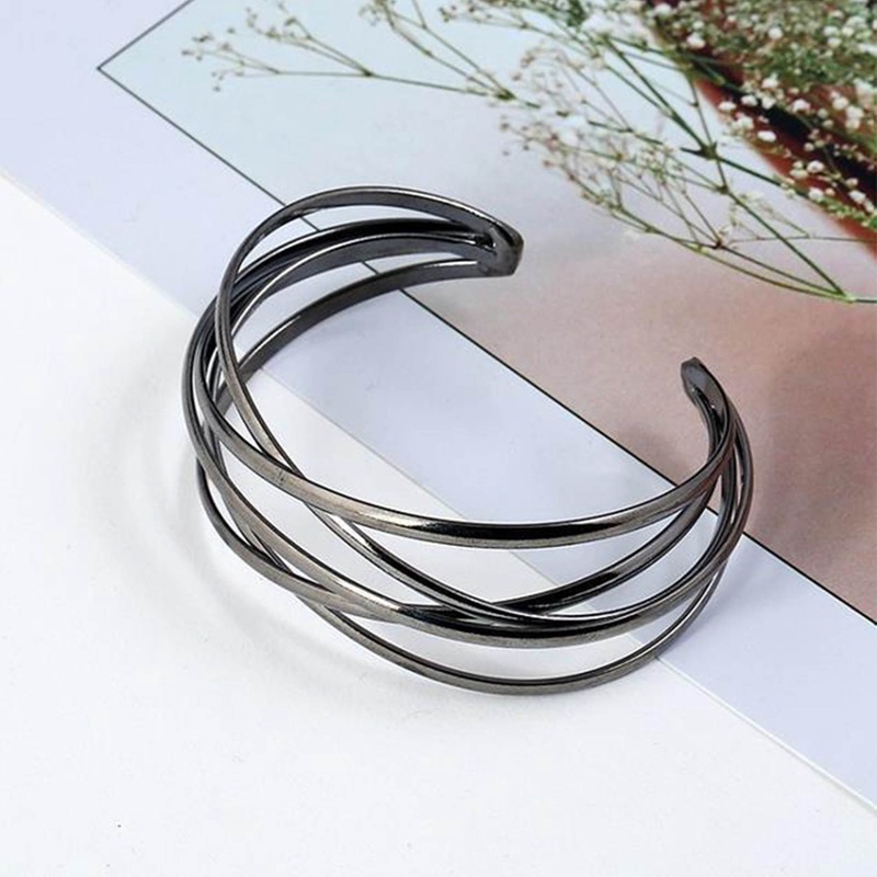 Gelang Bangle Kawat Silang Multi-Lapisan Terbuka Gelang Manset Lebar Yang Dapat Disesuaikan