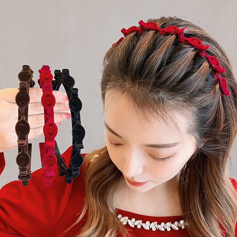 [COD] BANDO KOREA FASHION BANDO JEPIT 2 IN 1 BANDO SISIR BANDO SIRKAM KARAKTER LUCU DENGAN HIASAN BUNGA BULU POMPOM DAN MANIK ELEGAN UNTUK WANITA DEWASA DAN ANAK