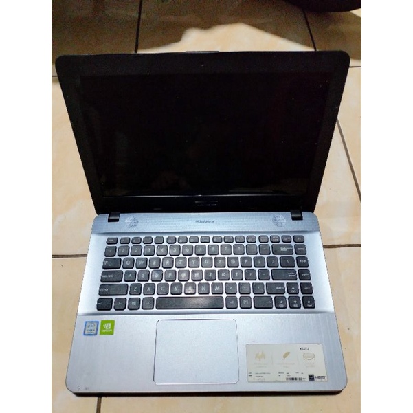 laptop asus x441u ram 4 1TB seken