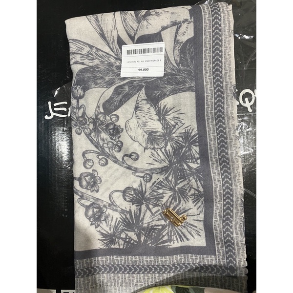 heylocal classic forest scarf sequoia