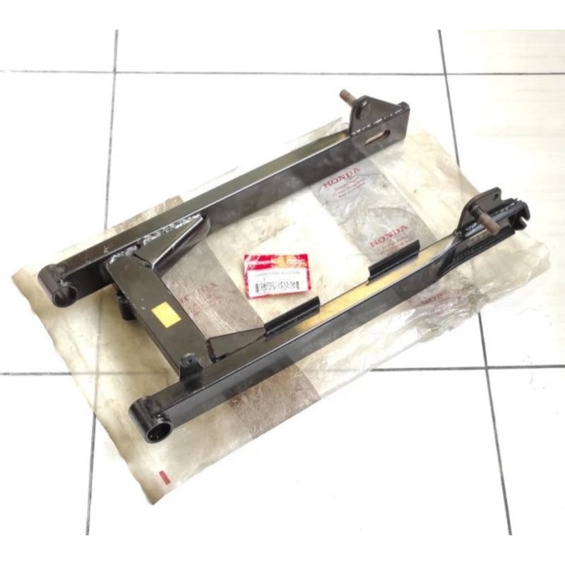 swing arm arem lengan ayun garpu belakang honda astrea grand original
