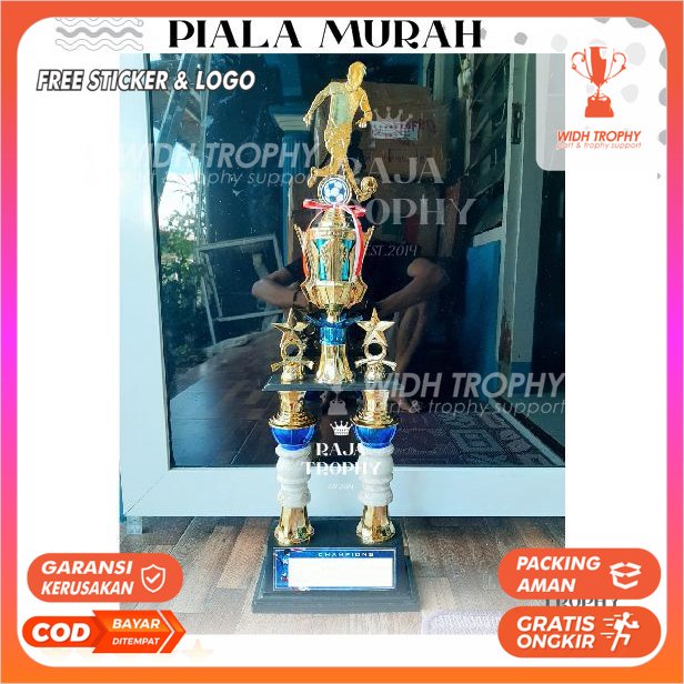 TROPHY PIALA  KAKI 2