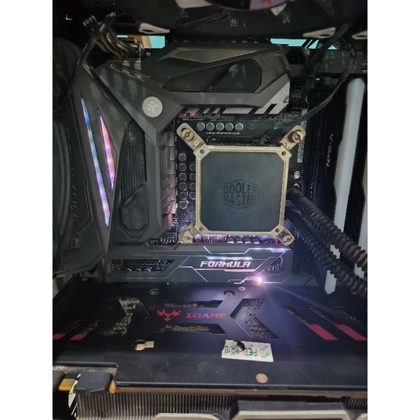 ASUS ROG MAXIMUS VIII FORMULA