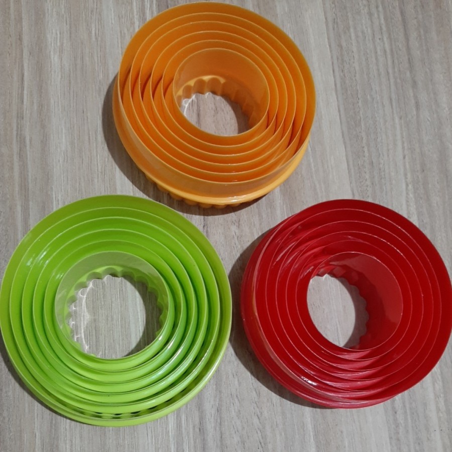 Cetakan Kue Ring Cutter Set Bulat Warna 2 Sisi Bergerigi Rata 6 Pcs