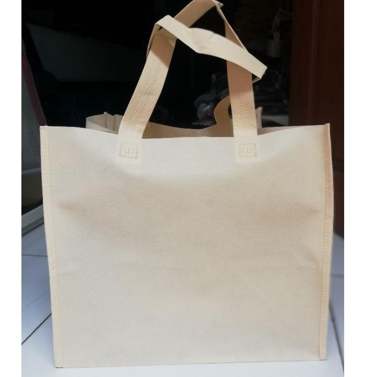 

(K-F7F-☛) Tas spunbond kotak uk 25x25 polos premium