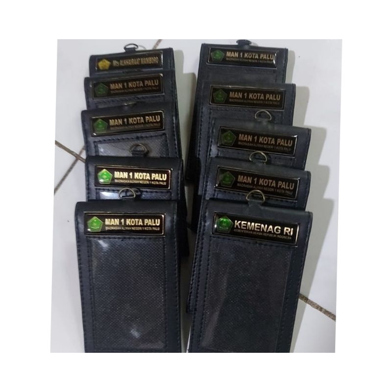 

HJK Nametag Card Holder Kulit Dompet Saku Magnet 2 Sisi +Logo KEMENAG