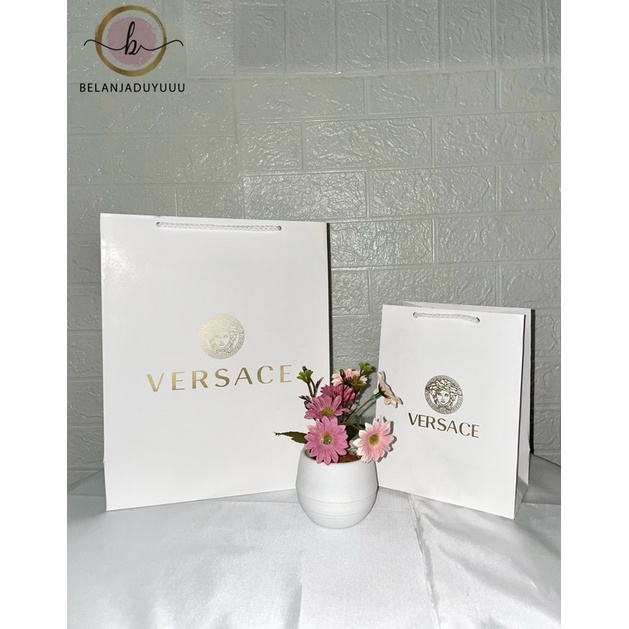 Paper Bag Versace Putih Pembungkus Kado  (READY STOCK JKT )