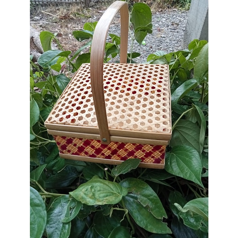 

Tas Hampers Bambu Cat Merah