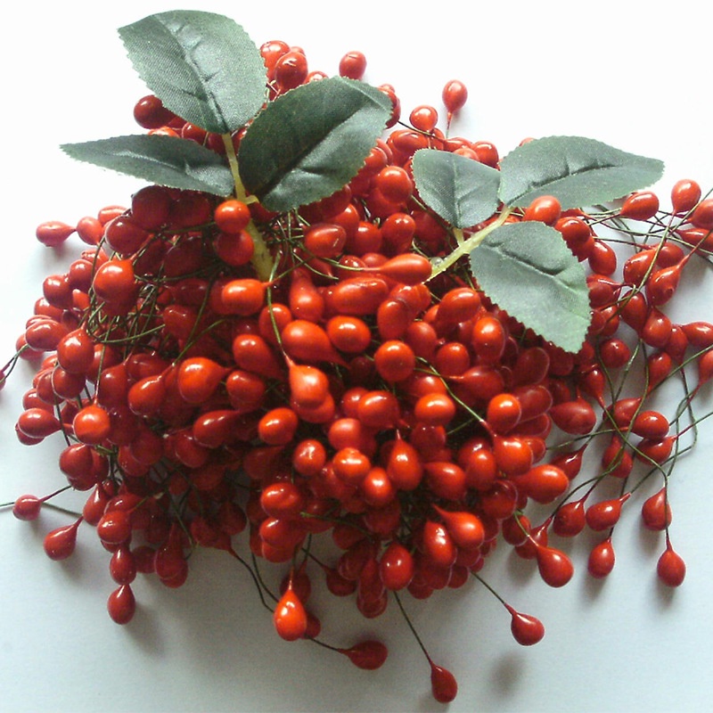 50pcs Artificial Red Golden Berries Fleksibel 2kepala Berry Bunch Xmas Tree Wreath DIY Ornamen Tahun Baru Natal Dekorasi Pesta Pernikahan