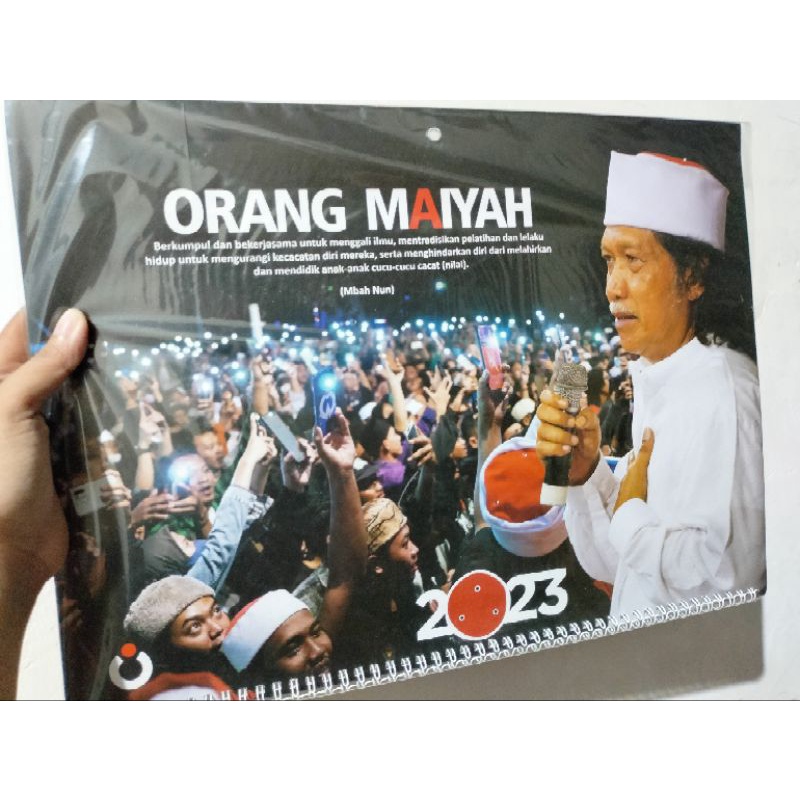 

Kalender Maiyah 2023 - Kalender Mbah Nun - Cak Nun - Emha Ainun Nadjib - Padangmbulan - Original