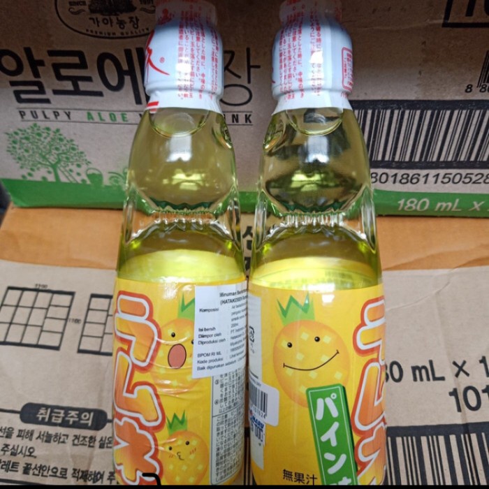 

hatakosen ramune pineapple minuman berkarbonat rasa nanas 200ml