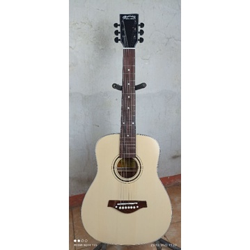 Gitar Akustik 3/4 Martin  tanem besi bonus packing kayu pik dan kunci L