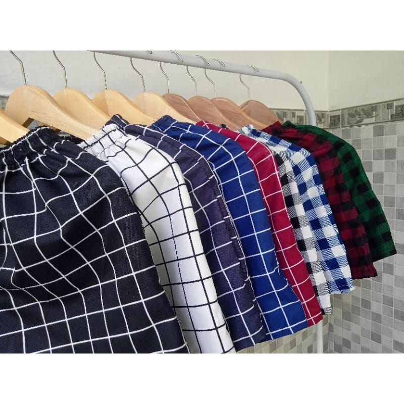 Celana Pendek Pria Wanita Kotak Tartan Ukuran Dewasa Dan Anak Anak