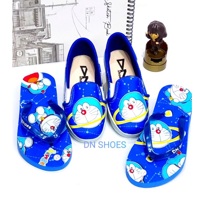 Paket Sepatu Anak Perempuan Sandal Jepit Anak Perempuan Paket Slip On Anak Sandal Flat Anak Lucu Karakter Doraemon Navy